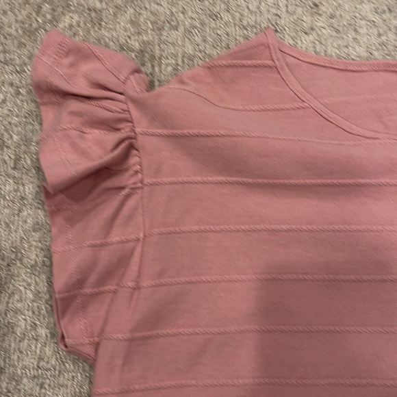 Women’s size small Doe and Rae t-shirt. - Picture 2 of 5